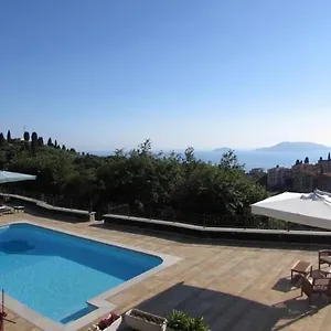 https://villa-antonini.hotelitalianriviera.com